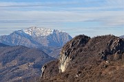 48 Zoom in Corna Camoscera in primo piano,Grignone sullo sfondo